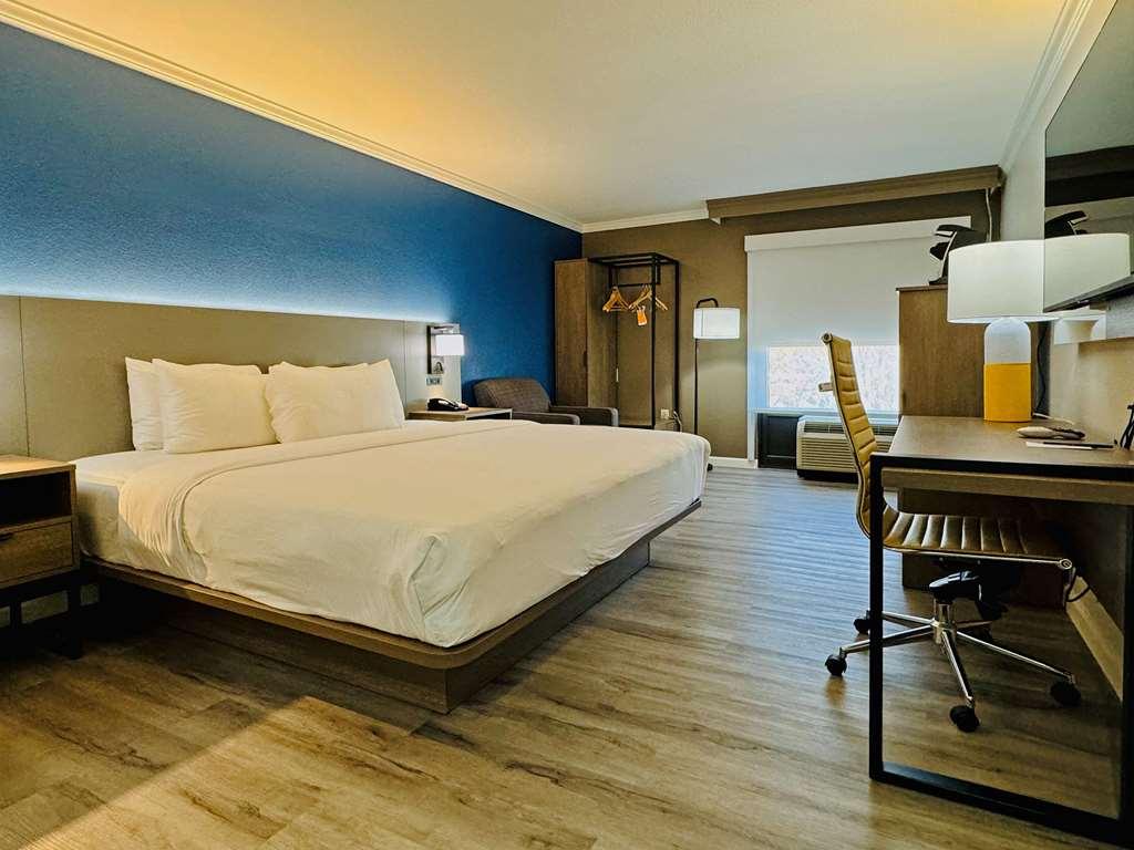 Comfort Inn & Suites Houston I-10 West Energy Corridor الغرفة الصورة